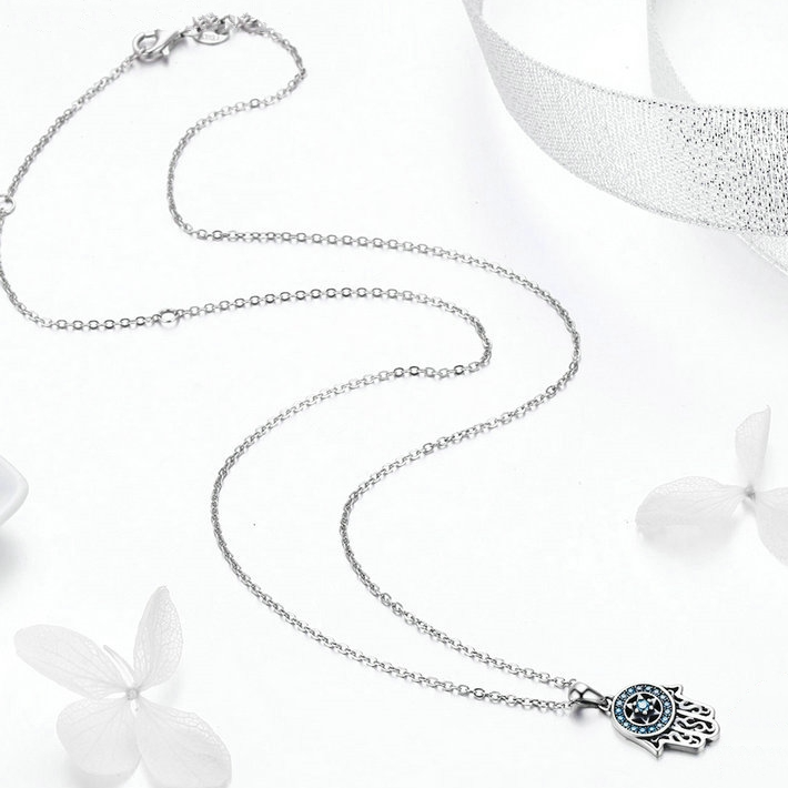 Collana Mano di Fatima <titolo_esteso><span>Argento 925 placcato oro bianco con zirconi azzurri e lunghezza regolabile - lunghezza regolabile</span></titolo_esteso> - immagine 4
