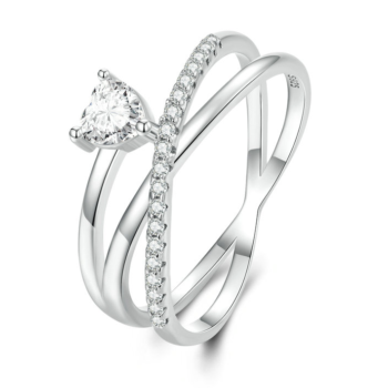 [OOS] Anello Incrociato con Cuore <titolo_esteso><span>Argento 925 placcato oro bianco con zirconi bianchi</span></titolo_esteso>